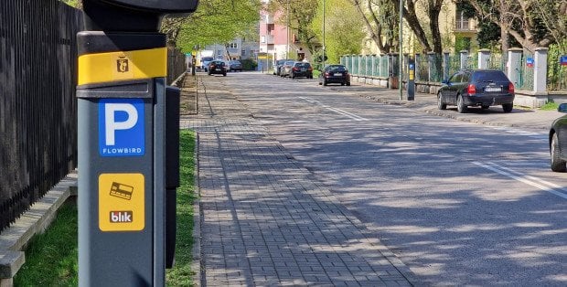 Co ze strefą płatnego parkowania niestrzeżonego na Służewcu i we Włochach?