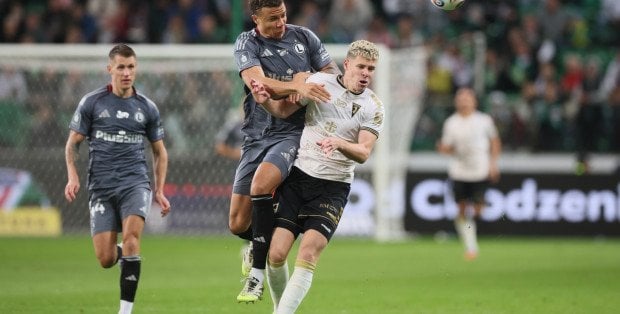 Legia Warszawa wygrała z Pogonią Szczecin na własnej murawie [WYNIK]