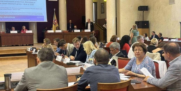 Jest data sesji rady Warszawy ws. nocnej prohibicji