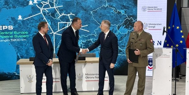 Wstępne porozumienie ws. przyłączenia Polski do systemu rurociągów NATO podpisane