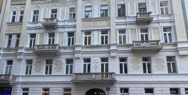W listopadzie już w nowej odsłonie? Kamienica Szyllera odzyskuje dawny blask