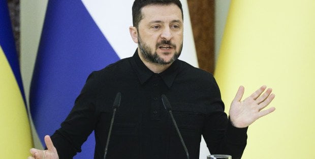 W. Zełenski: Zachód dostarcza Rosji komponenty uzbrojenia