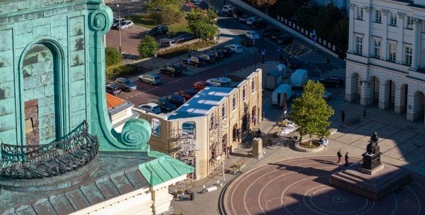 Część Krakowskiego Przedmieścia zamknięta na dwa tygodnie. Filmowcy kręcą „Lalkę”