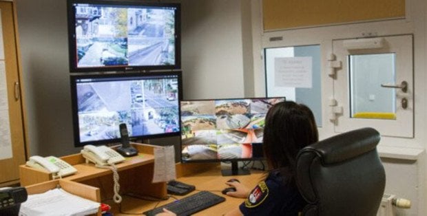 Czy będzie bezpieczniej? Pierwsze kamery AI na parkingach w Płocku