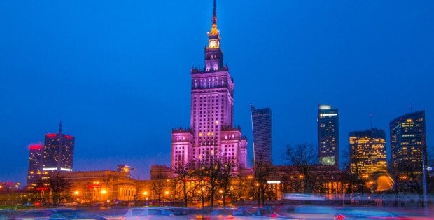 Rynek nieruchomości w Warszawie, stabilizacja cen? Różnice dzielnicowe i wpływ nowych inwestycji transportowych 2024/2025