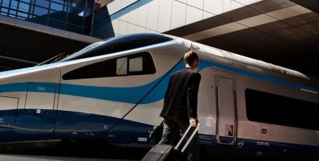 Dziś zmiana czasu w zimowy. W nocy pociągi zatrzymają się na godzinę