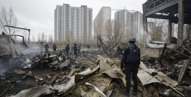 Rosyjski atak rakietowy na Kijów. Co najmniej 12 ofiar śmiertelnych