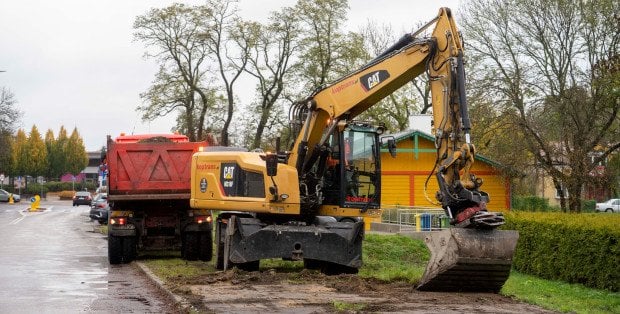 Nowe chodniki, parkingi i oświetlenie. Rusza modernizacja ul. Fabrycznej w Ciechanowie