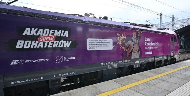 W Polskę rusza pociąg z podobizną prof. Czochralskiego. „Dzięki jego odkryciu mamy całą elektronikę”