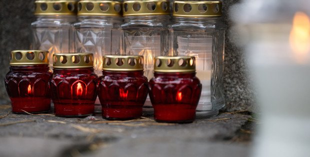 Kościół obchodzi dzisiaj Dzień Zaduszny. Wierni odwiedzają cmentarze i modlą się za zmarłych