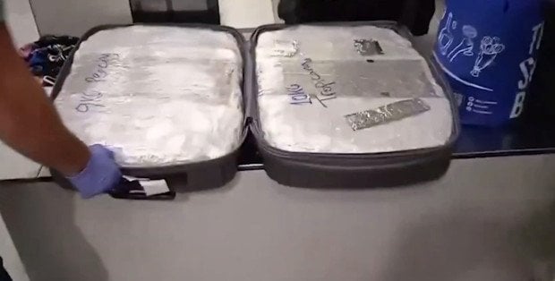 40 kg marihuany na lotnisku Chopina. Znaleziono je przy 26-letniej Szwedce