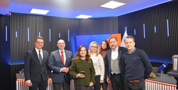 Prawie 140 funkcjonariuszy bez nominacji oficerskich. Politycy o decyzji Karola Nawrockiego