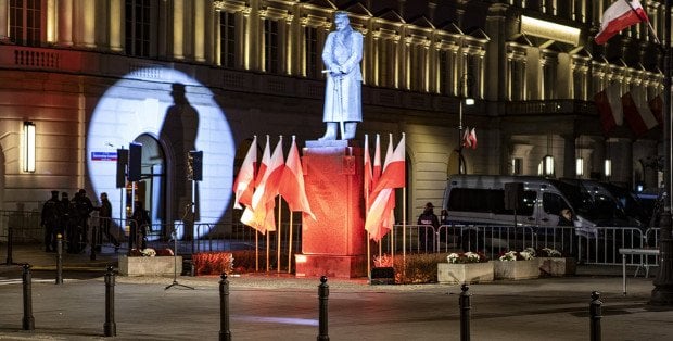 Narodowe Święto Niepodległości w Warszawie. Już dziś Capstrzyk Niepodległości i zgromadzenia