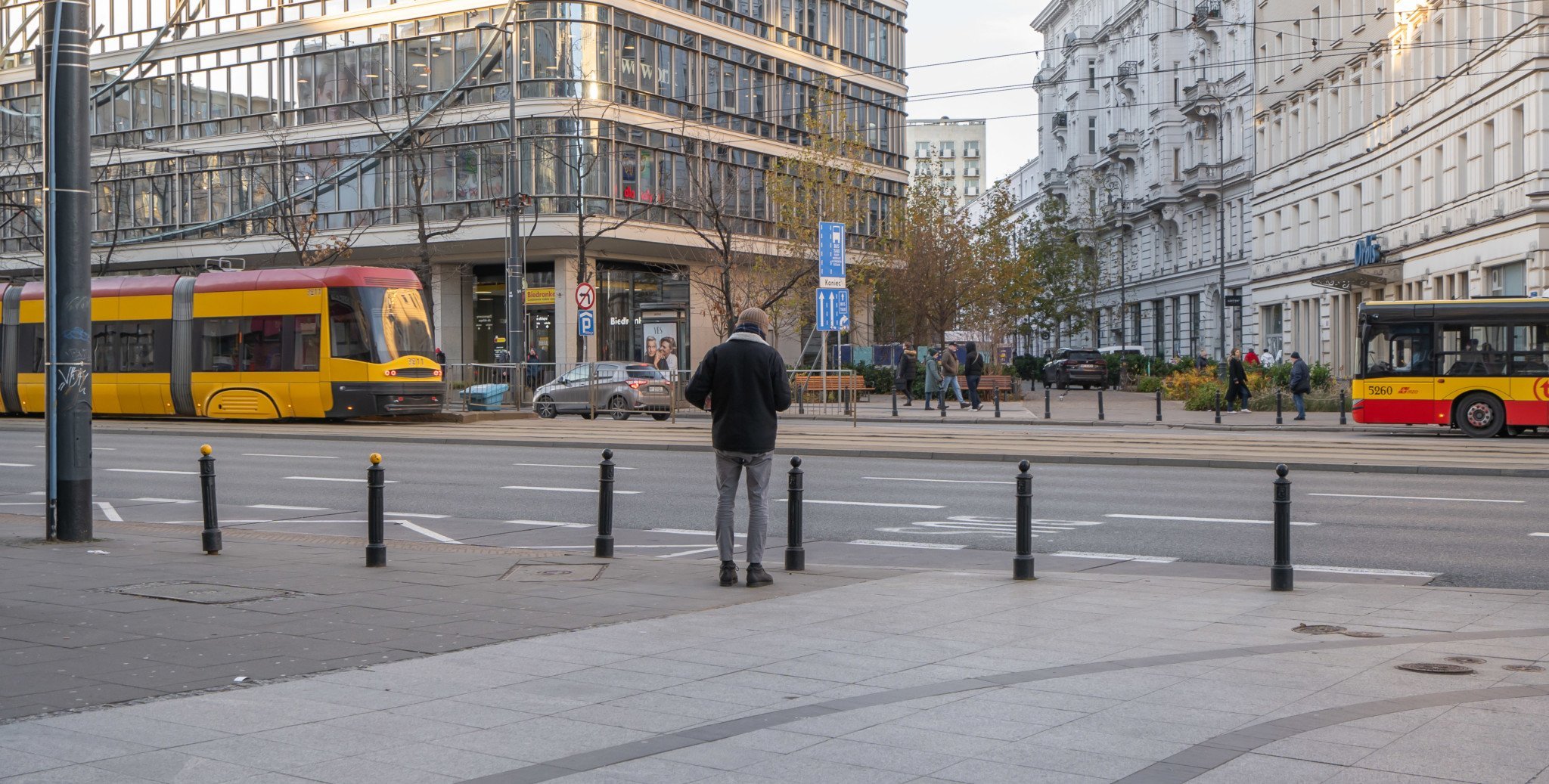 Nowe przejście dla pieszych w ścisłym centrum stolicy. Połączy ulicę Bracką