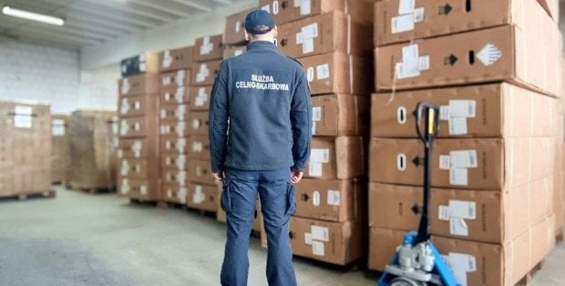 Rowery i hulajnogi elektryczne bez atestów sprzedawali przez Internet