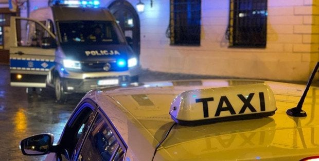 Atak na taksówkarza pod Grodziskiem Mazowieckim. żabolenci zatrzymali podejrzanego