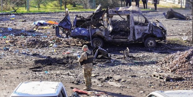 Władze: W ostrzale Kijowa zginęło sześć osób, rannych zostało 35