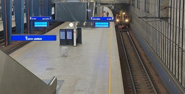 W niedzielę rano kolejarze otworzą Dworzec Centralny