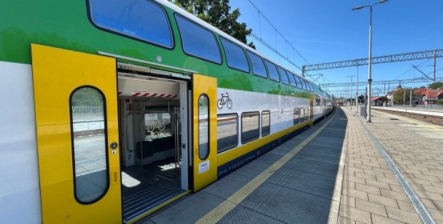 Utrudnienia kolejowe na Mazowszu. Uszkodzony jest fragment torów