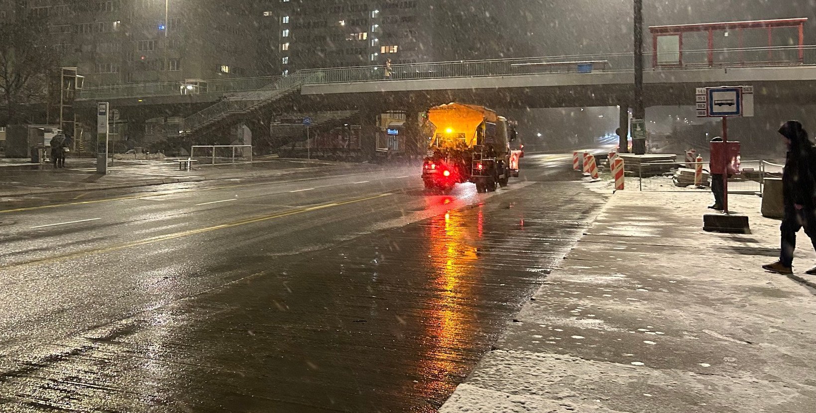 Pierwsze opady śniegu na Mazowszu w tym roku? Ekspert IMGW: Może być ślisko