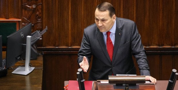 Szef MSZ o atakach na kolei: obce państwo wysłało dywersantów, to akt terroru państwowego