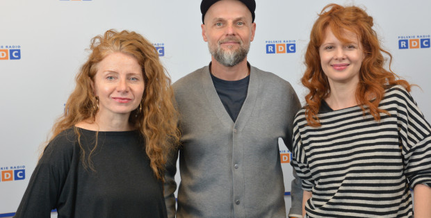 Zabawa językiem przy kulturowych wpadkach. Premiera spektaklu „Przepraszam za mój polski”