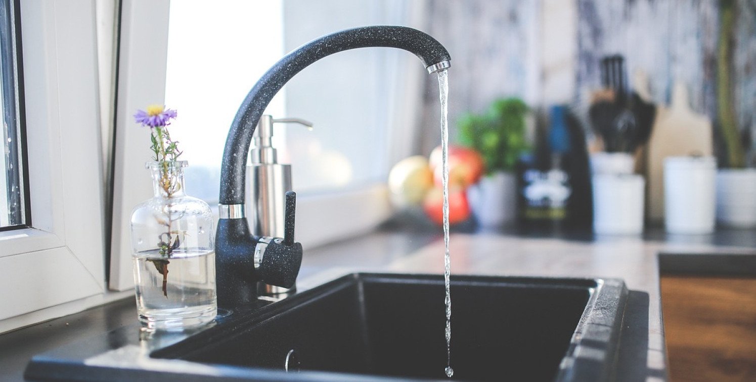 Blisko 2 tys. mieszkańców w gm. Sońsk bez wody. W wodociągu wykryto bakterie coli