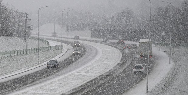 Marznące opady na wschodzie Mazowsza. Jest alert IMGW