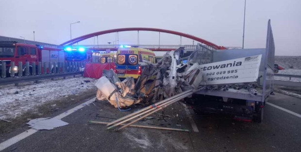 Cztery osoby zginęła na S8 w Łódzkiem. Droga zablokowana