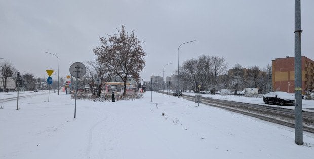 Śnieżyca na Mazowszu. Ostrzeżenia przed intensywnymi opadami w regionie