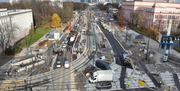 Prace tramwajarzy na Rakowieckiej. Zmiany w ruchu na Mokotowie