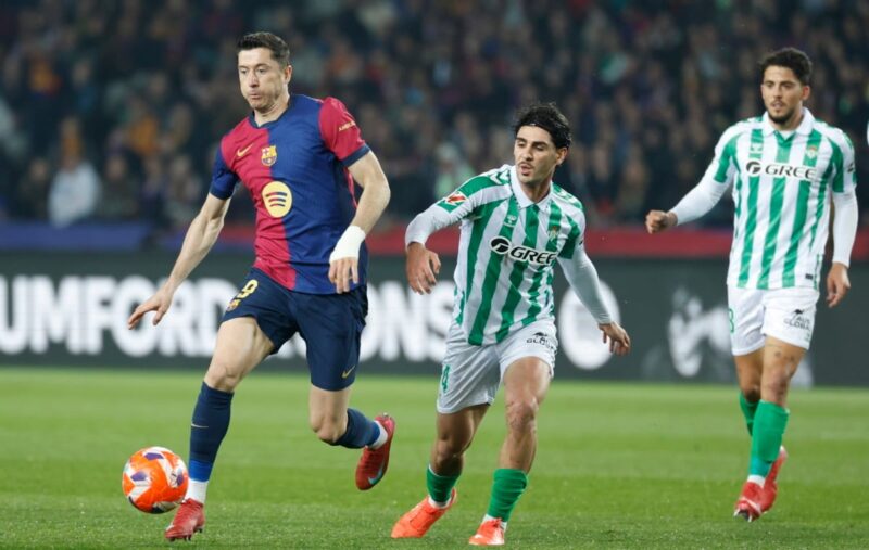 Barcelona nie do końca wykorzystała porażkę Realu