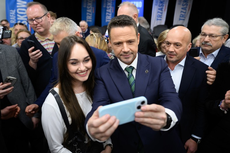 "State of Emergency". Kaczyński attacks Confederation. Giertych called murderers. manager  of Morawiecki&#39;s office released from custody