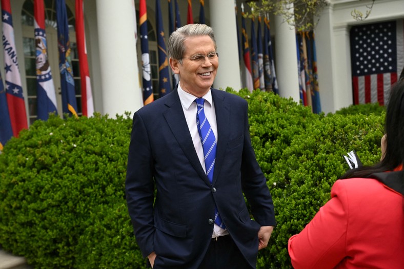 „Prezydent musi zresetować globalny handel”. Gorąca linia z Donaldem Trumpem. „50 państw rozpala telefon do Białego Domu”