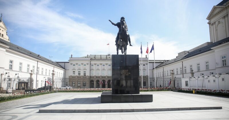 Poles on the presidential debate. The consequence  leaves no doubt