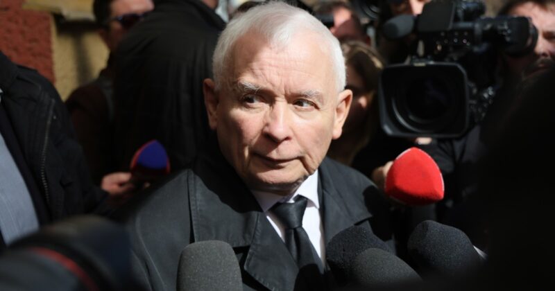 „Naczelni”. Czuły pan Jarosław od lat zachwyca scenę polityczną i publikę