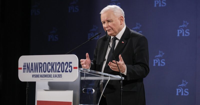 Jarosław Kaczyński has a fresh  thought  for the election campaign. "Full mobilization"