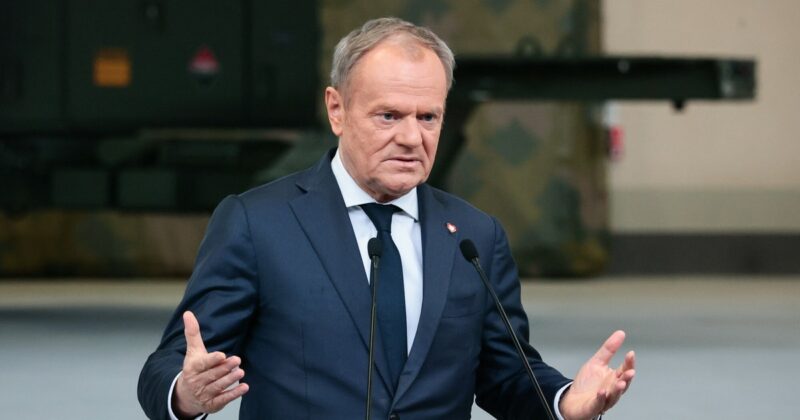Donald Tusk o brutalnym ataku na Sumy. „Rosyjska wersja zawieszenia broni”