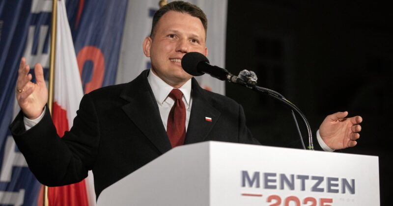 Tłumy na spotkaniu Sławomira Mentzena. „Uciekł” z wyspy na motorówce