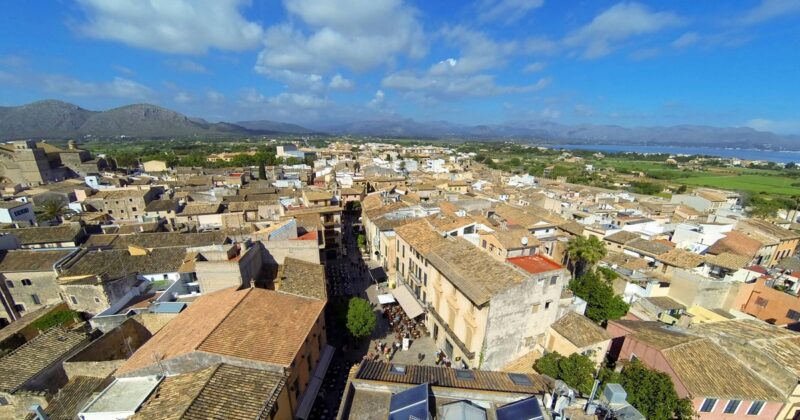 Ogromna bójka na popularnej wyspie. Jeden z uczestników ciężko ranny