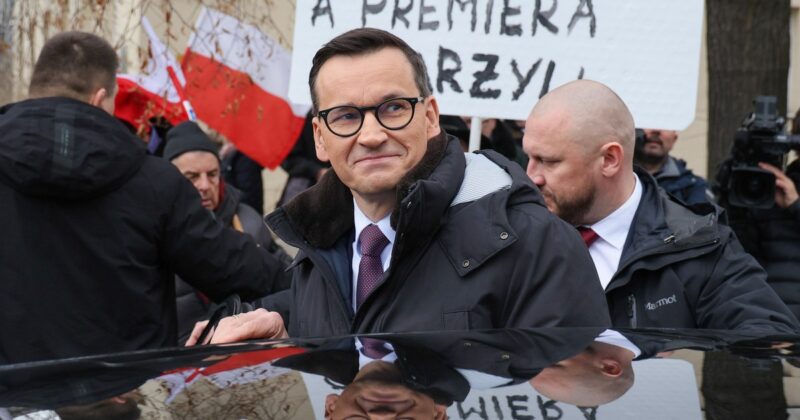 Mateusz Morawiecki złożył wielkanocne życzenia. „Dobro pokona zło”