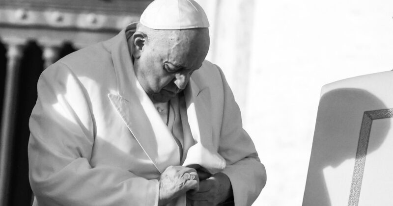 Kapłan ze Strefy Gazy rozmawiał z papieżem Franciszkiem. Oto co usłyszał jako ostatnie