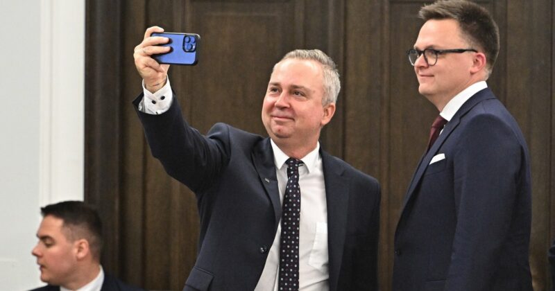 Lewica chce się pozbyć senatora. Piotr Woźniak odpowiada. „Dowiedziałem się z internetu”