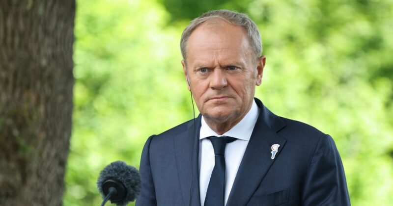 Donald Tusk komentuje doniesienia Onetu w sprawie mieszkania Nawrockiego. „Ta afera brzydko pachnie”