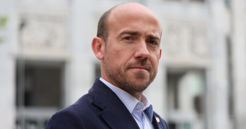 Europoseł uderza w Karola Nawrockiego po doniesieniach Onetu. „Powinien zrezygnować”