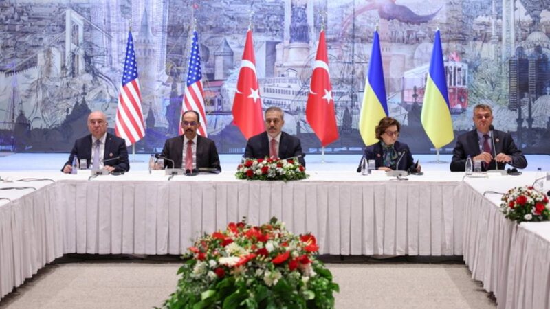 Negocjacje pokojowe w Stambule. „Putin popełnił wielki błąd”