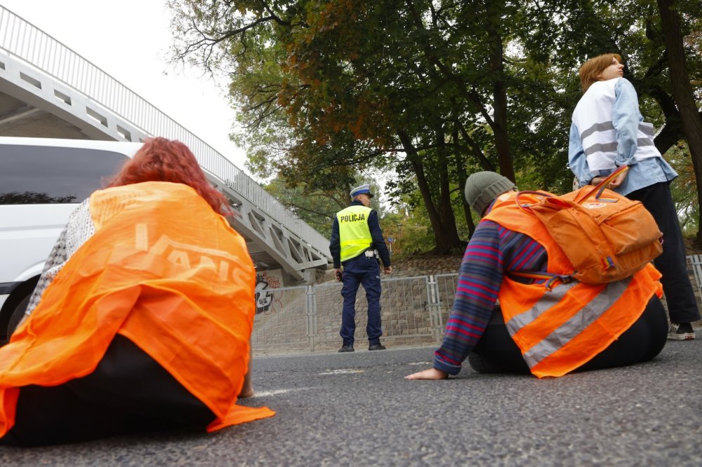 „Korek jest gigantyczny”. Kolejna blokada Ostatniego Pokolenia w Warszawie