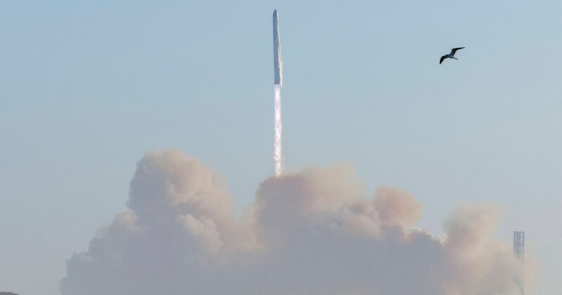 „Nieplanowany demotaż” rakiety SpaceX. Misja zakończona niepowodzeniem