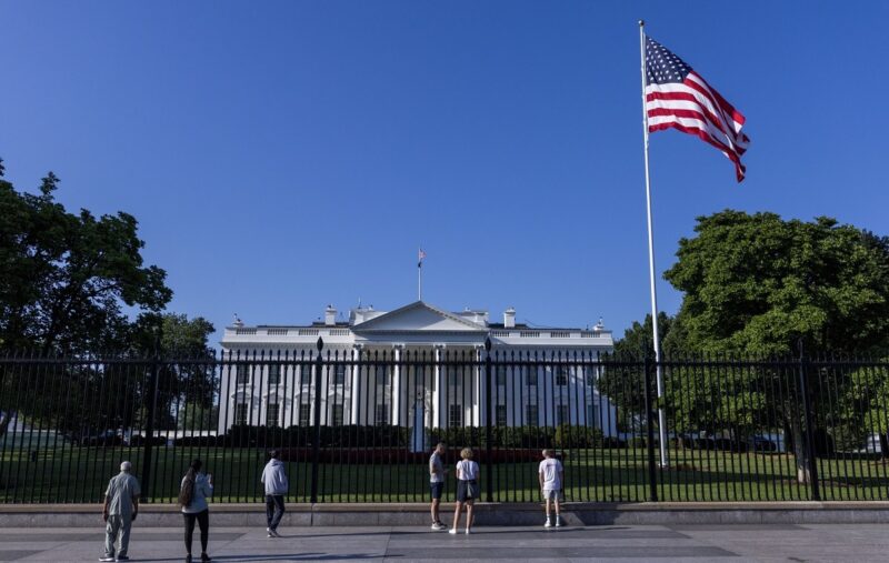 What should the U.S. do about Iran? "WP" advises