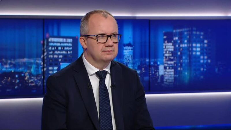 „Nie mamy nic do ukrycia”. Szef MSWiA reaguje na oskarżenia ws. migrantów